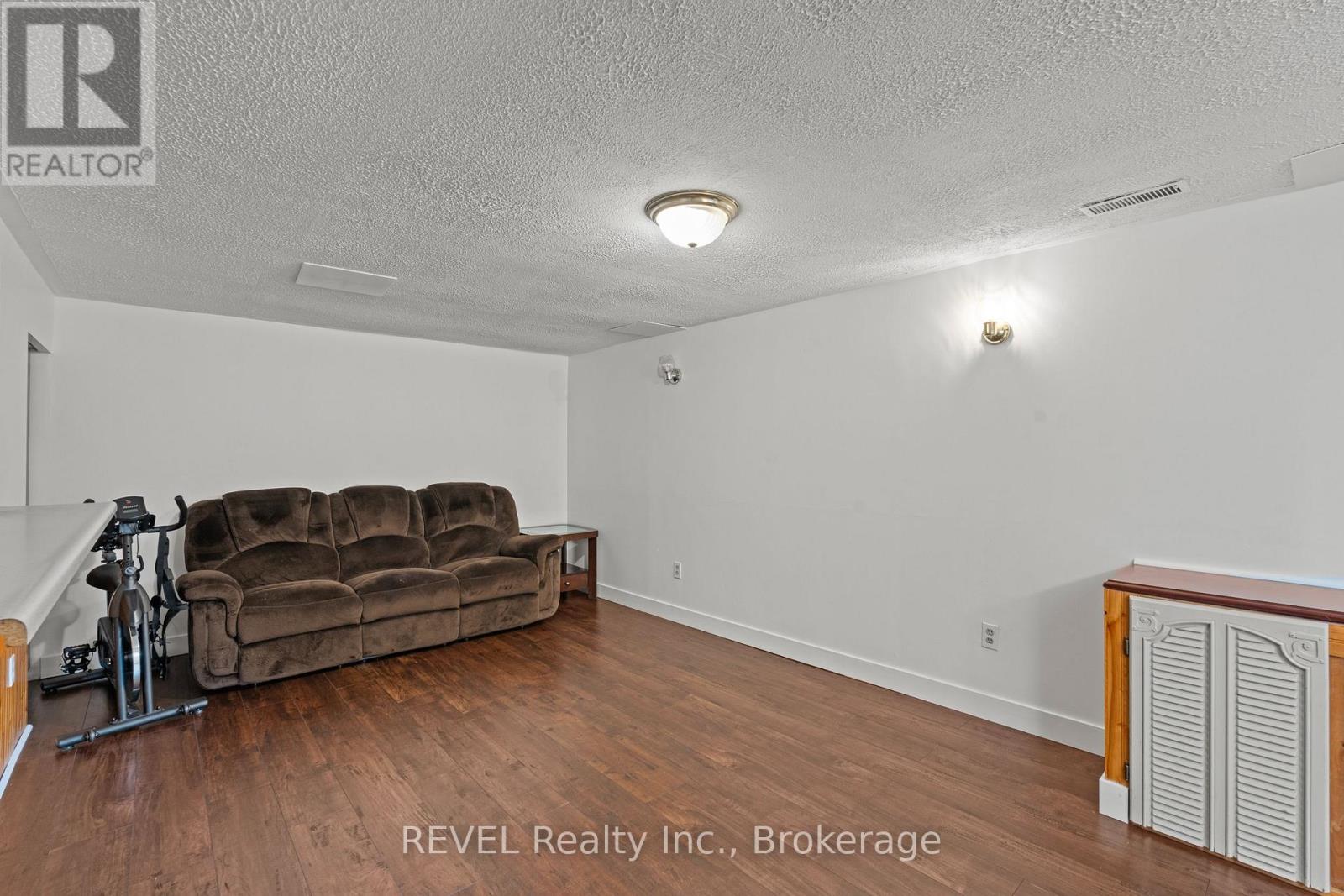 28 Black Knight Road, St. Catharines, Ontario  L2N 3C1 - Photo 46 - X13691038