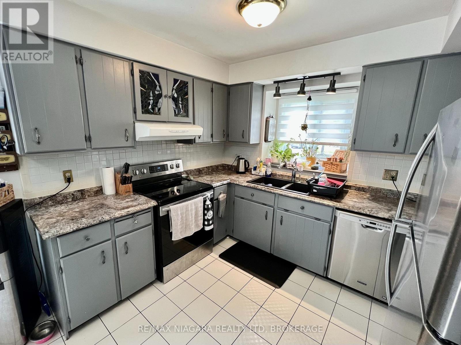 6196 Kirkland Drive, Niagara Falls, Ontario  L2H 2A6 - Photo 17 - X13691292