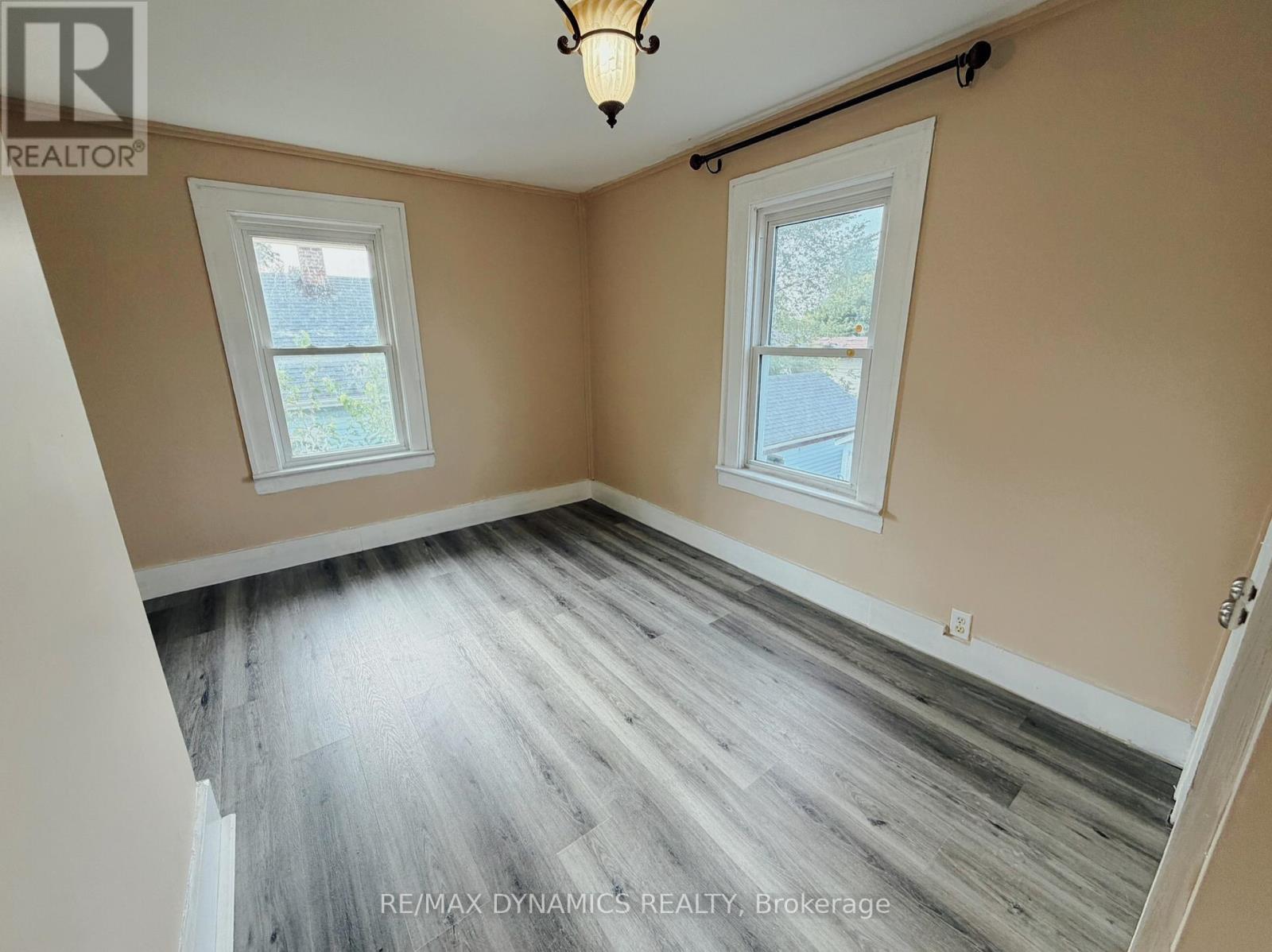 342 Brock Street, Fort Erie, Ontario  L2A 2X3 - Photo 16 - X13692634