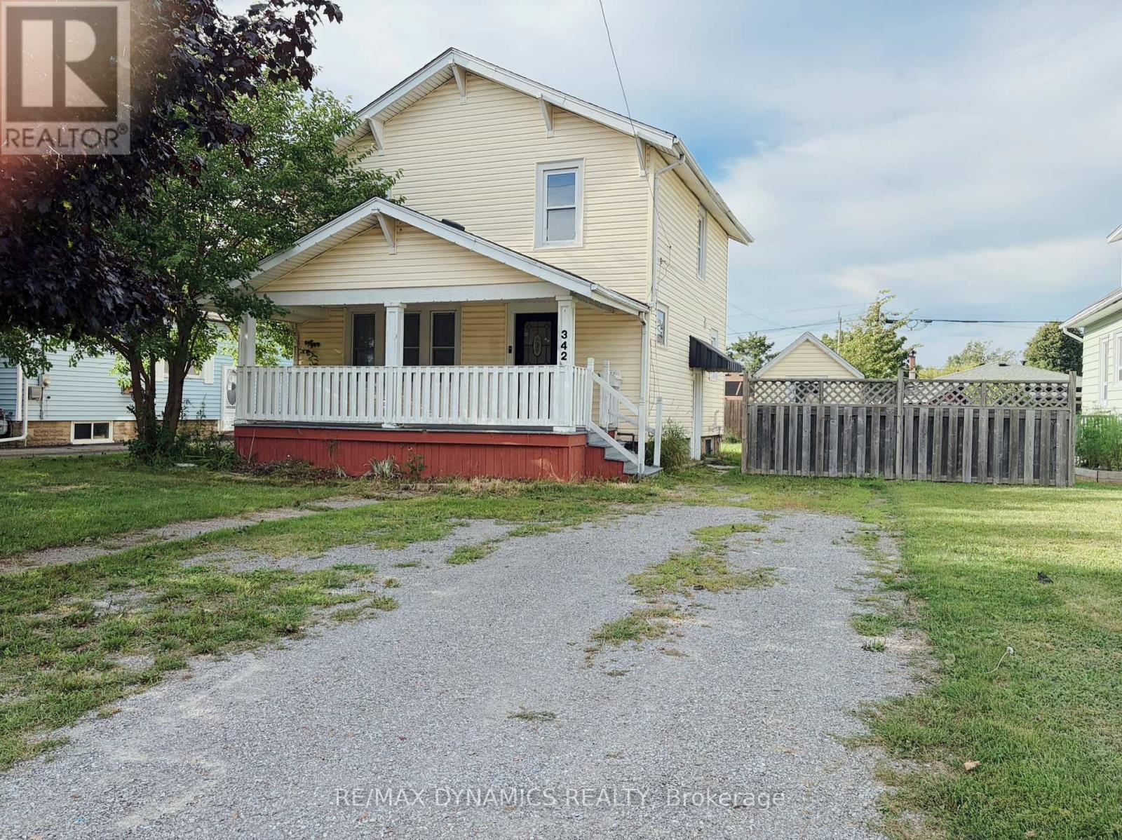 342 Brock Street, Fort Erie, Ontario  L2A 2X3 - Photo 2 - X13692634