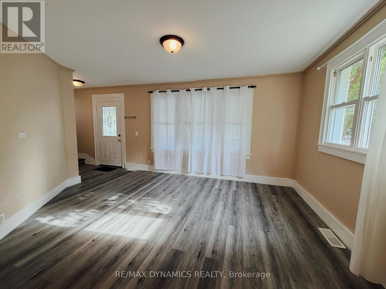 342 Brock Street, Fort Erie, Ontario  L2A 2X3 - Photo 6 - X13692634