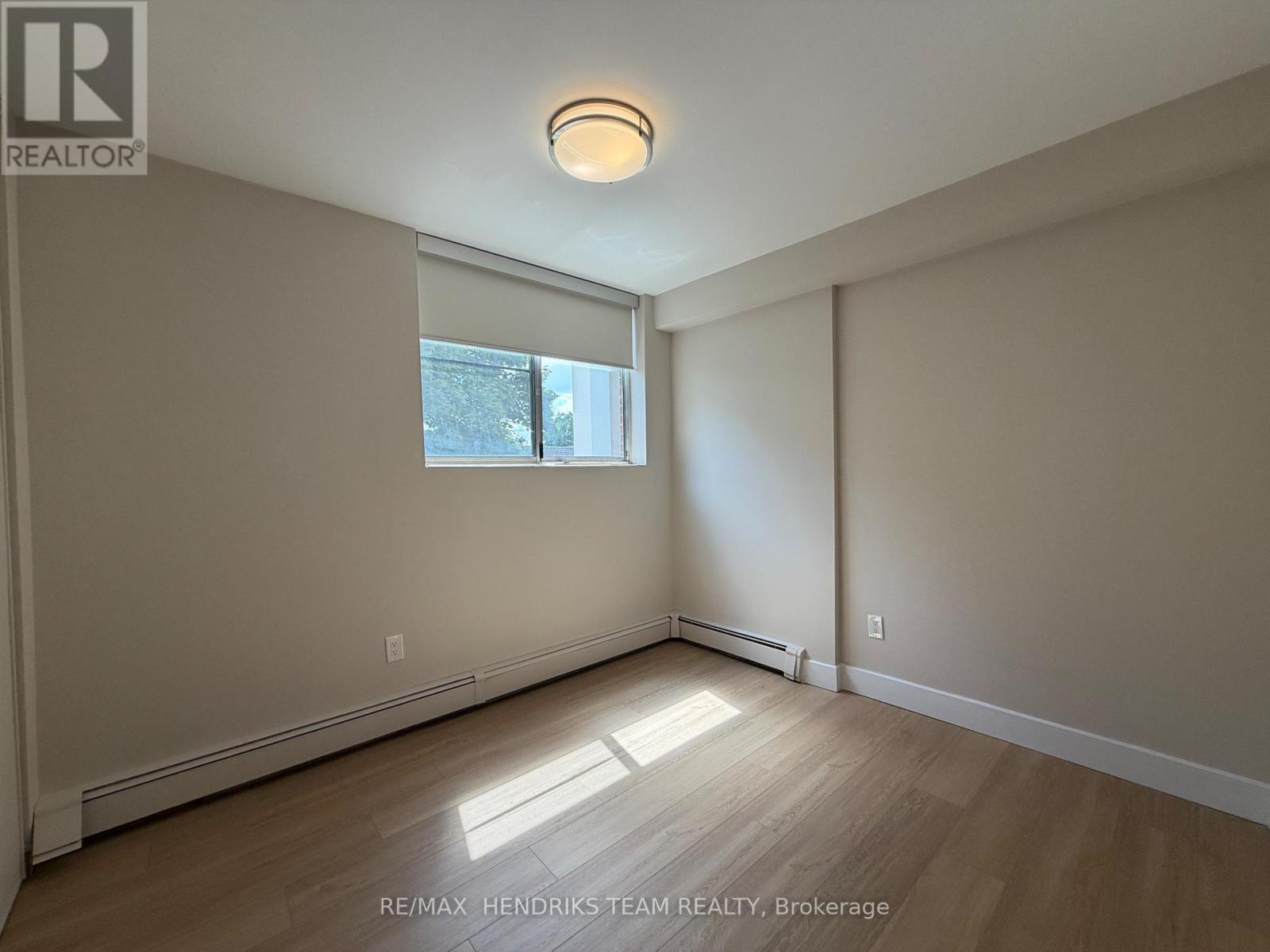 302 - 4982 Chrysler Avenue, Niagara Falls, Ontario  L2E 7B4 - Photo 7 - X13694868