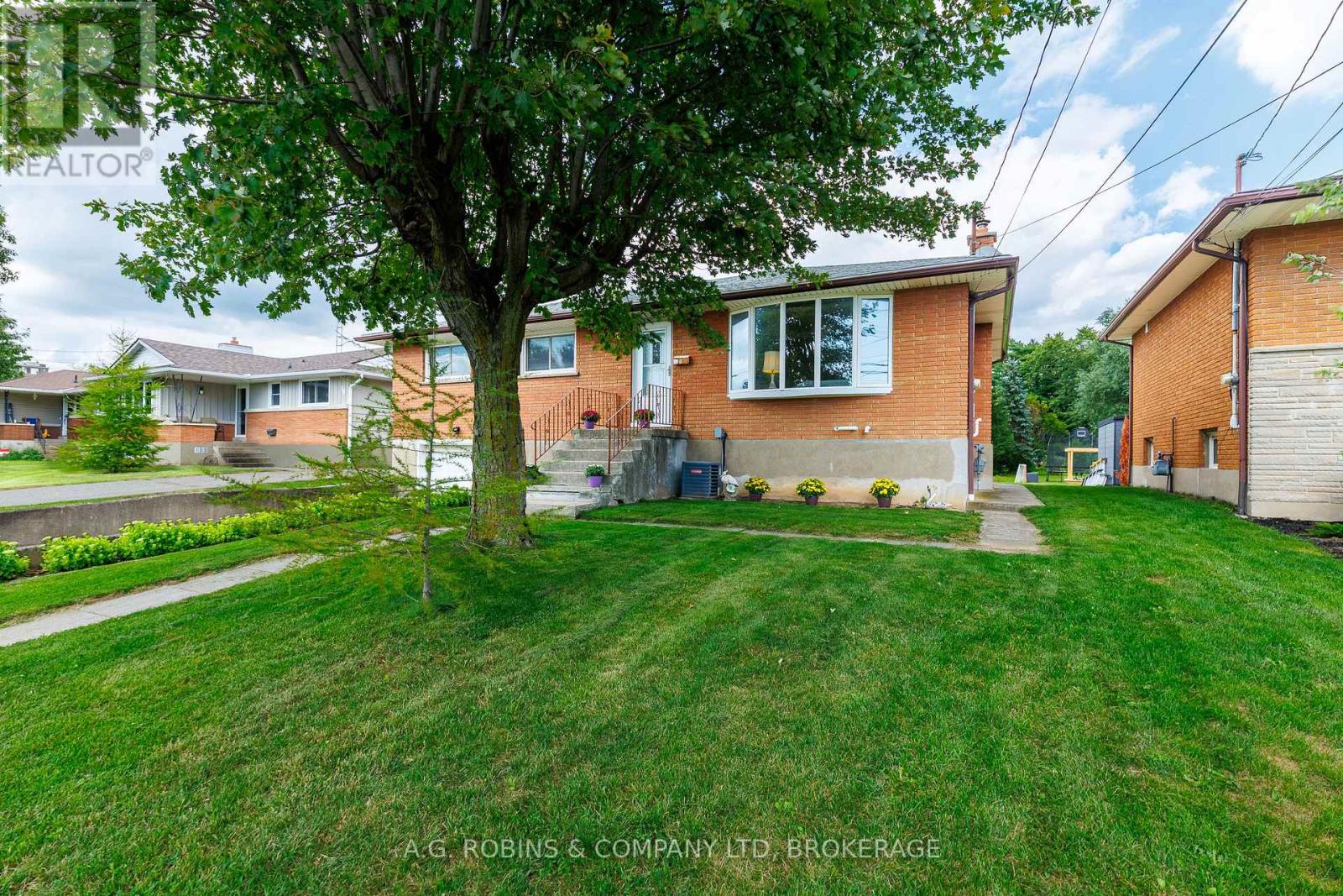 12 BERKLEY AVENUE, Port Colborne, Ontario