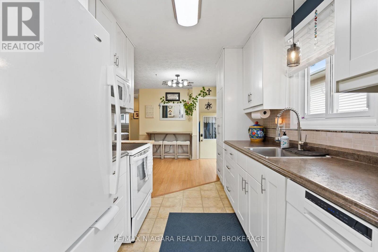 7803 Salisbury Place, Niagara Falls, Ontario  L2H 2N1 - Photo 8 - X13695330