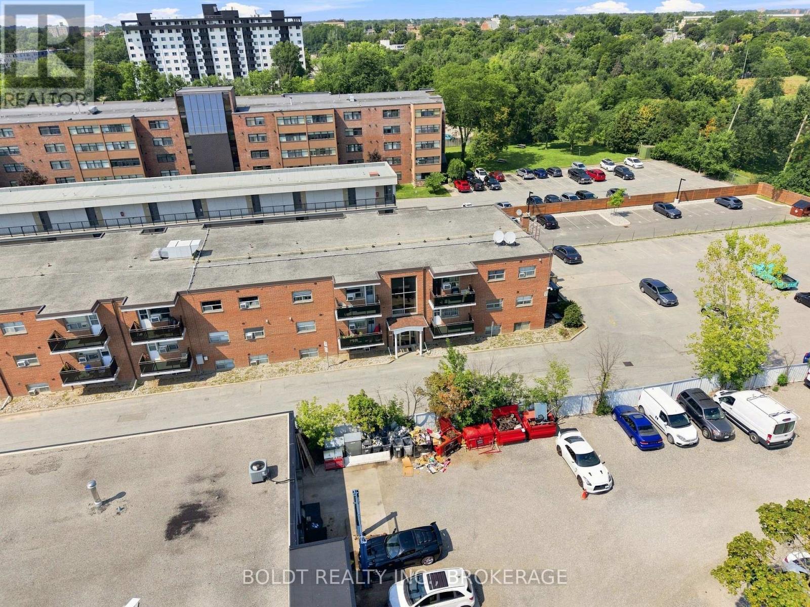 307 - 264 OAKDALE AVENUE, St. Catharines, Ontario