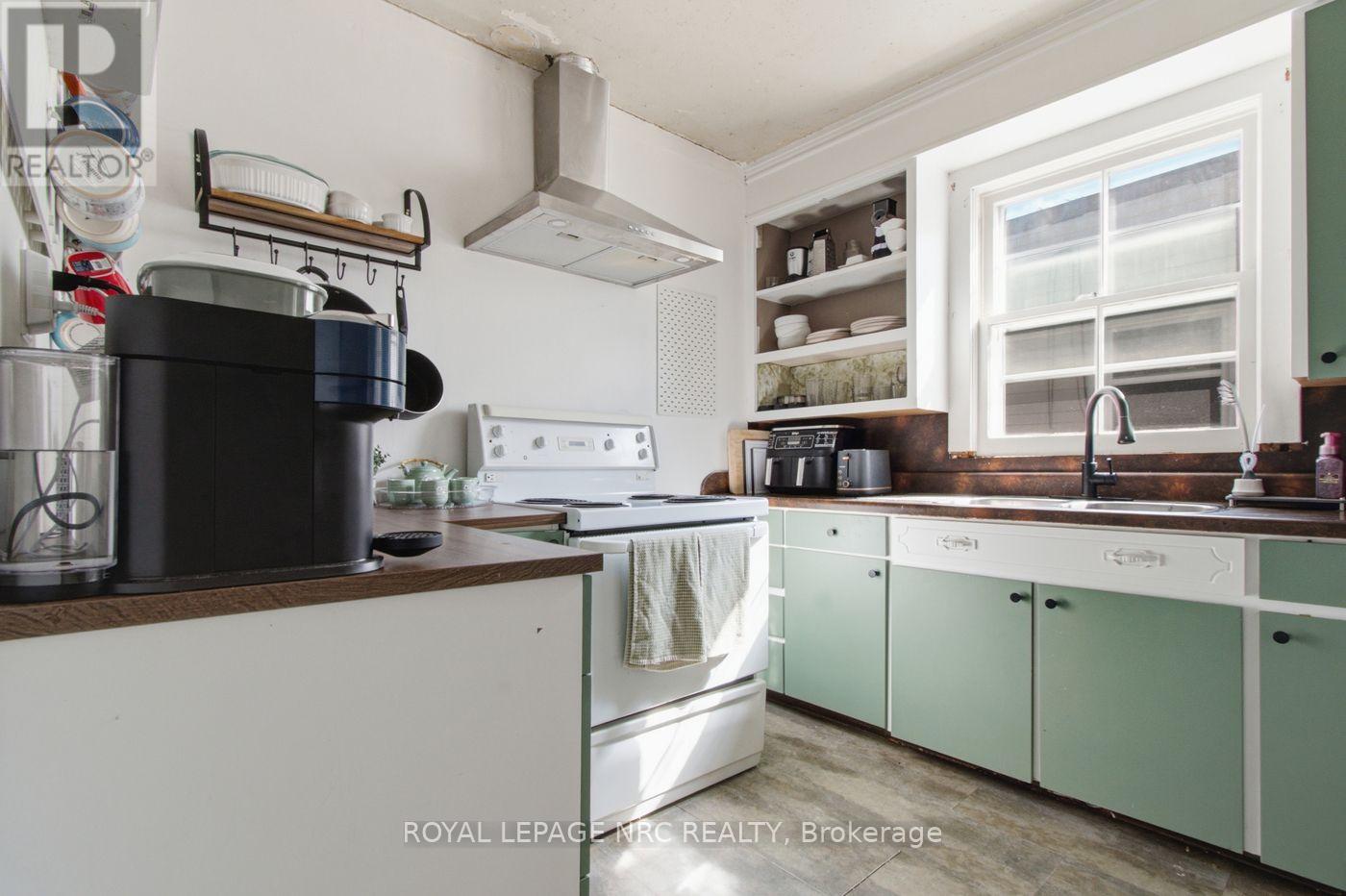 79 Carlton Street, St. Catharines, Ontario  L2R 1R1 - Photo 8 - X13695402
