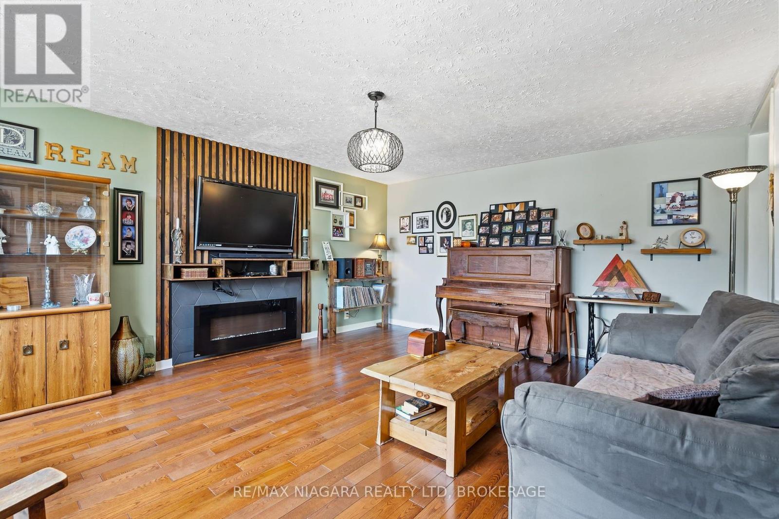 1470 Killaly Street E, Port Colborne, Ontario  L3K 5V3 - Photo 11 - X13696096