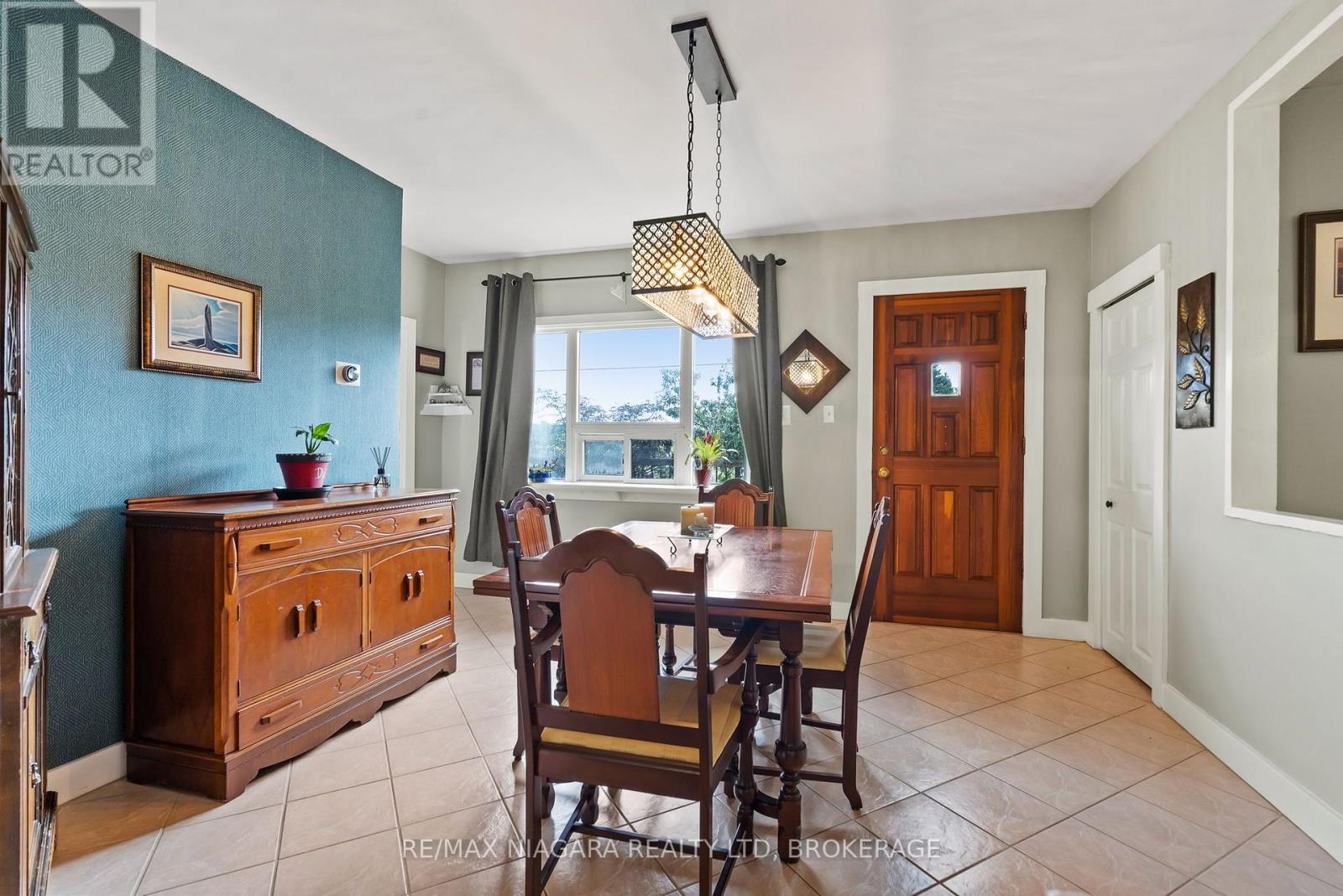 1470 Killaly Street E, Port Colborne, Ontario  L3K 5V3 - Photo 6 - X13696096