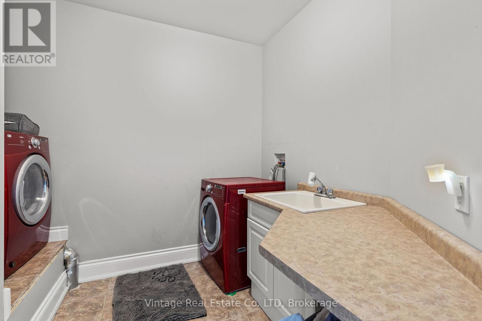 3689 Cardinal Drive, Niagara Falls, Ontario  L2H 2Y1 - Photo 23 - X13696206