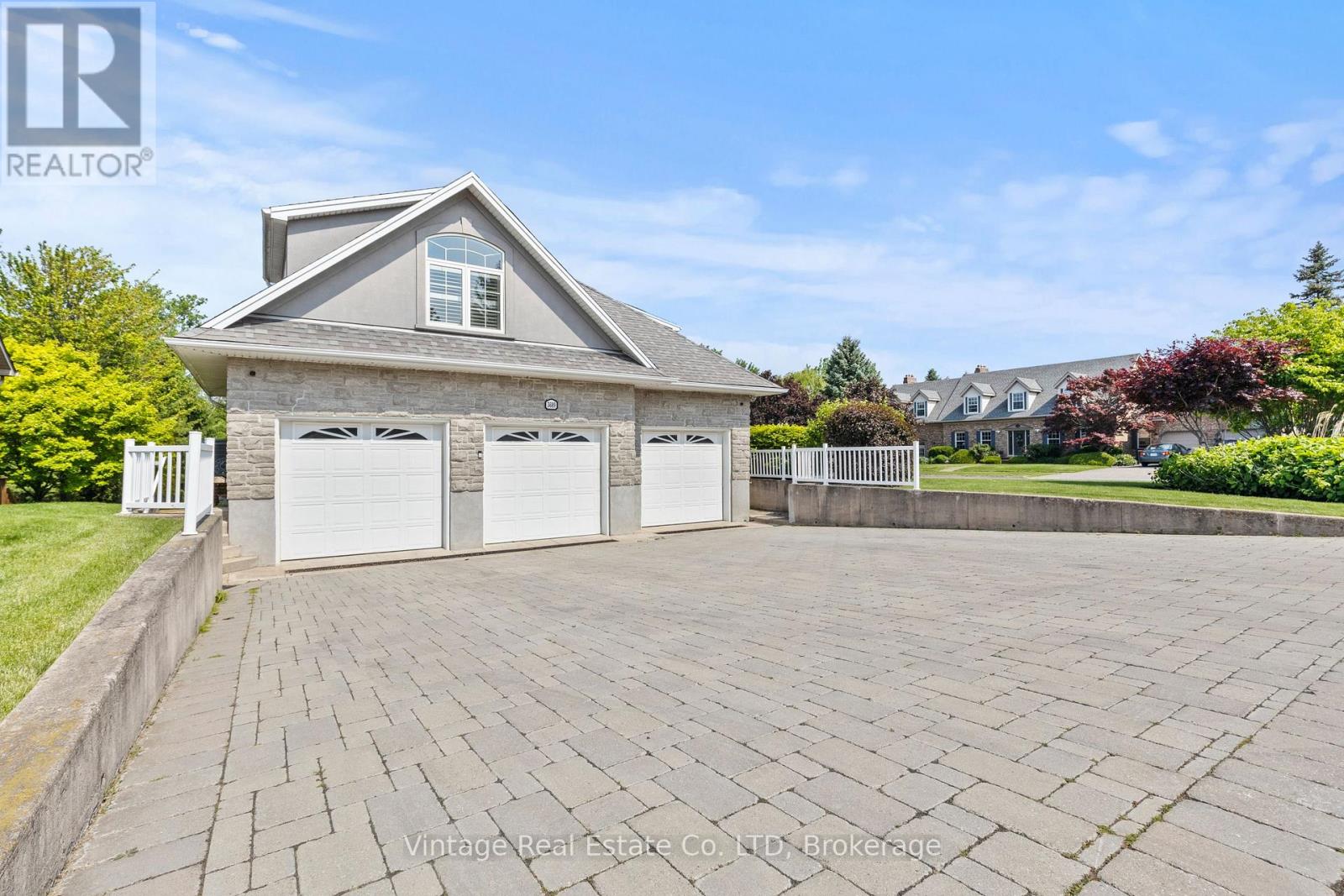 3689 Cardinal Drive, Niagara Falls, Ontario  L2H 2Y1 - Photo 3 - X13696206