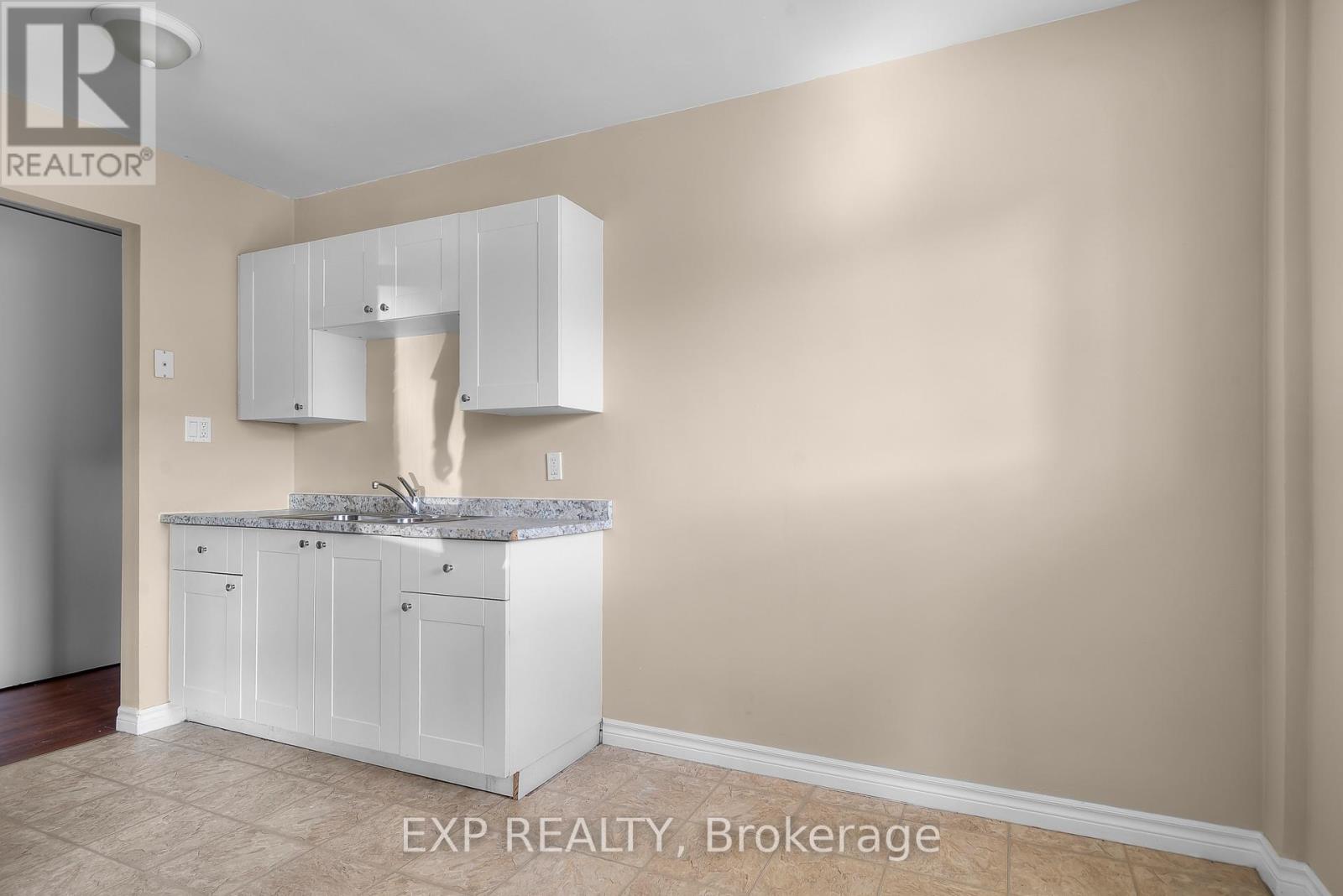 5 - 4663 Huron Street, Niagara Falls, Ontario  L2E 2H7 - Photo 2 - X13696620