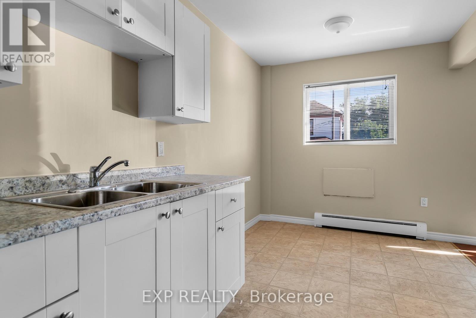 5 - 4663 Huron Street, Niagara Falls, Ontario  L2E 2H7 - Photo 3 - X13696620