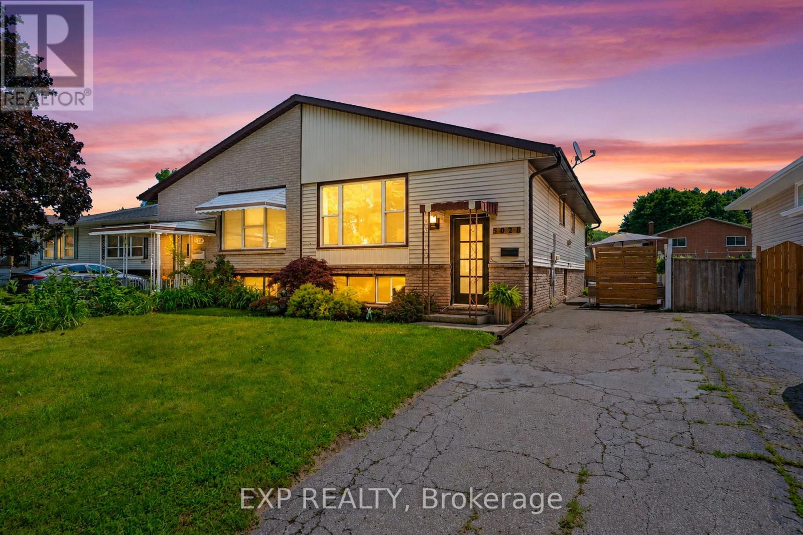 5028 Gage Court, Niagara Falls, Ontario  L2E 7B5 - Photo 2 - X13696988