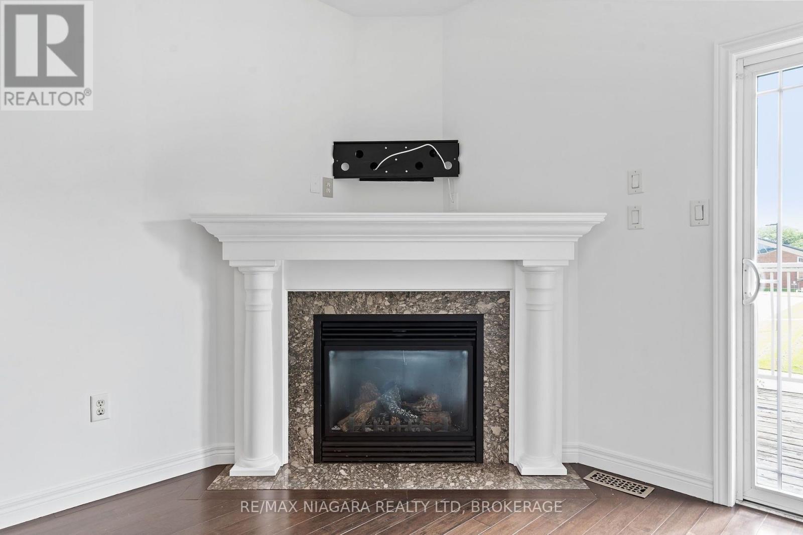 15 Hemlock Way, Grimsby, Ontario  L3M 0A7 - Photo 12 - X13697010