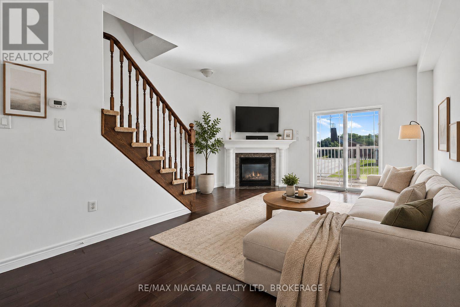 15 Hemlock Way, Grimsby, Ontario  L3M 0A7 - Photo 7 - X13697010