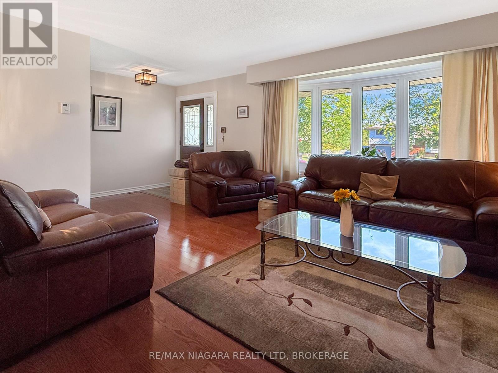 27 Lindbergh Drive, Fort Erie, Ontario  L2A 2Z5 - Photo 5 - X13697050