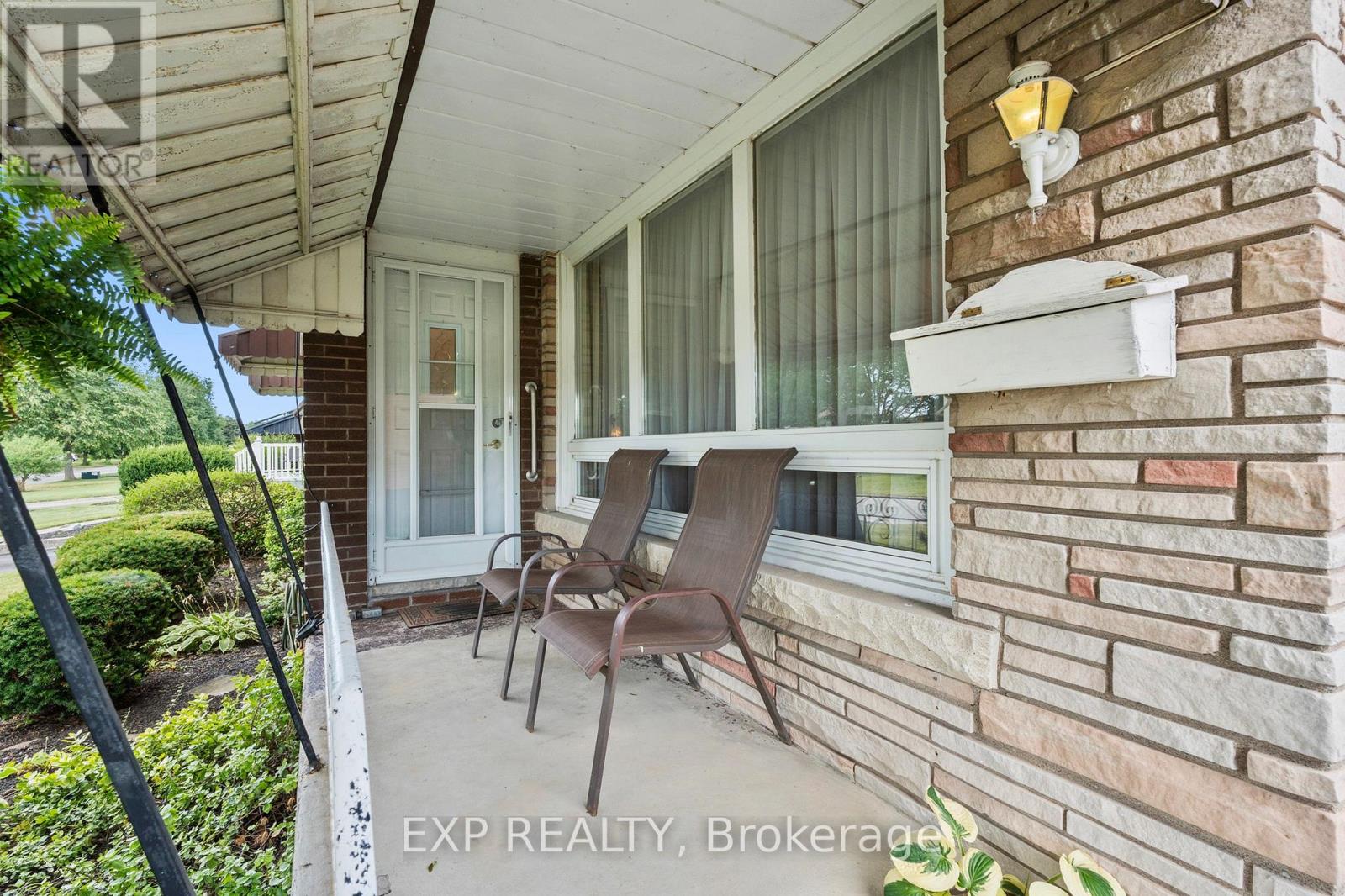 8800 Champlain Drive, Niagara Falls, Ontario  L2G 6Y6 - Photo 6 - X13697378