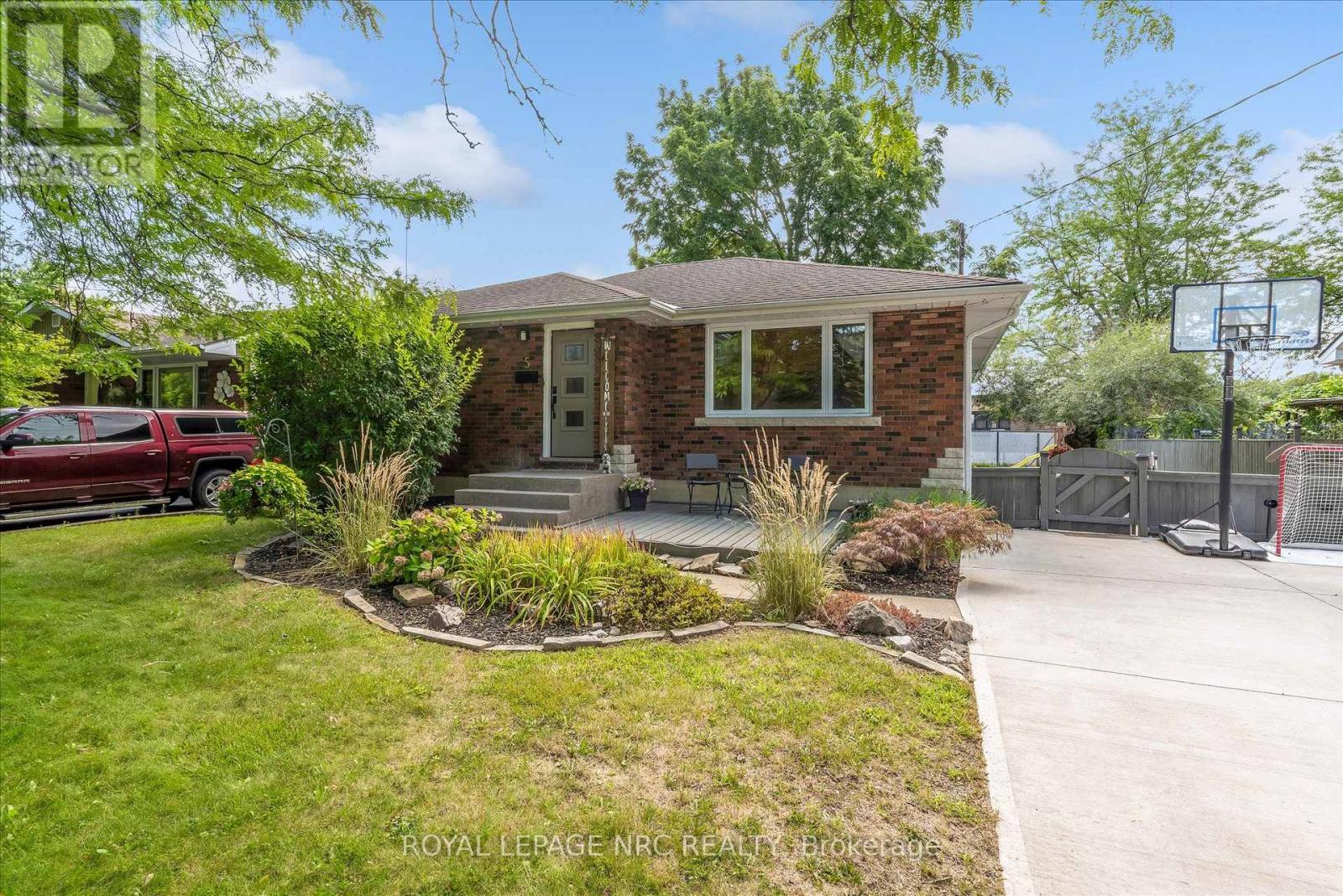 5 GOLDSMITH AVENUE, St. Catharines, Ontario