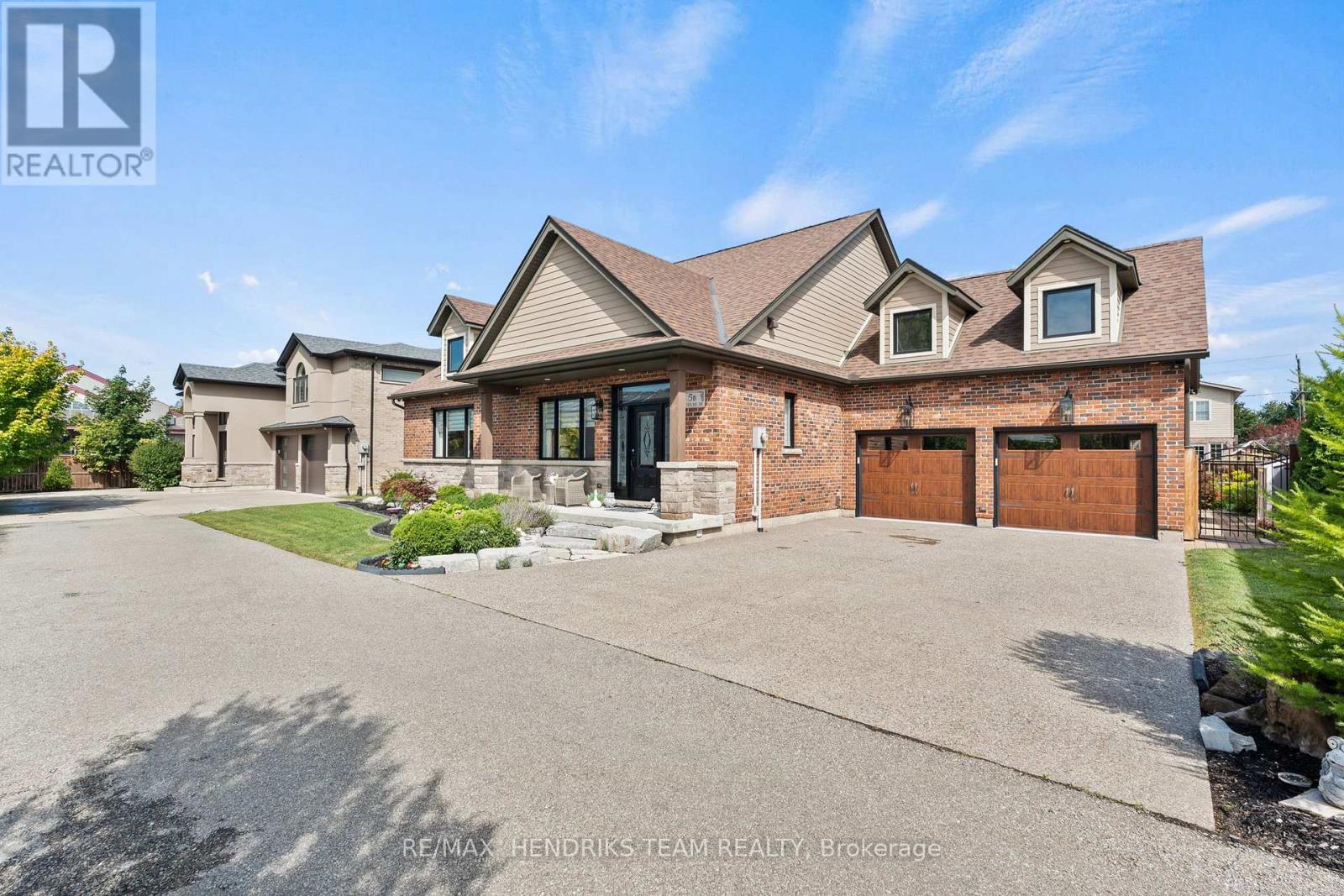 5b Wilholme Drive, St. Catharines, Ontario  L2W 1B9 - Photo 2 - X13697636