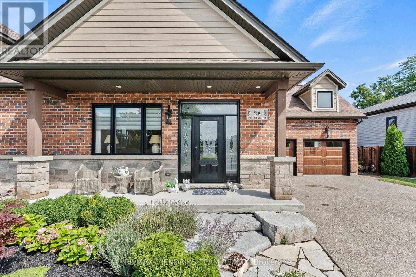 5b Wilholme Drive, St. Catharines, Ontario  L2W 1B9 - Photo 3 - X13697636