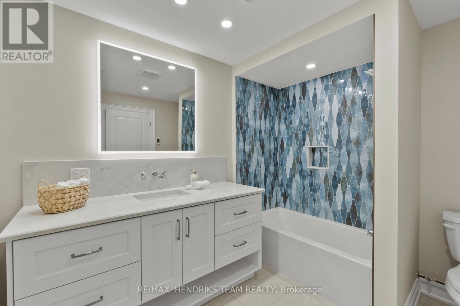 5b Wilholme Drive, St. Catharines, Ontario  L2W 1B9 - Photo 35 - X13697636
