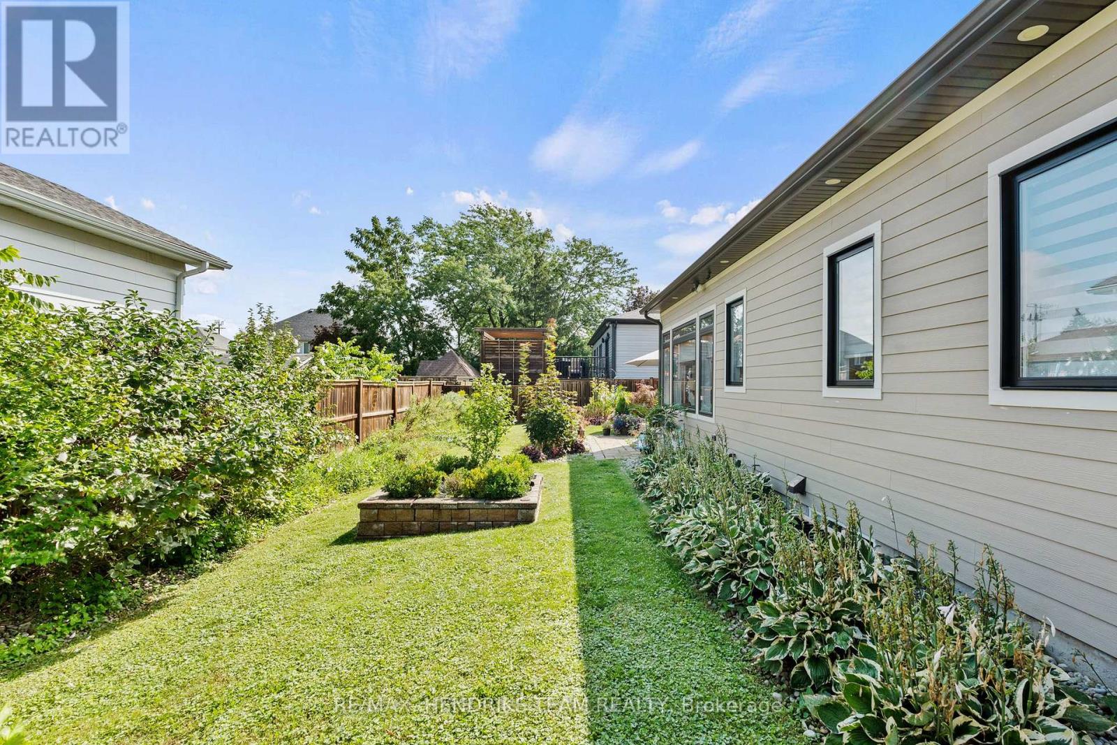 5b Wilholme Drive, St. Catharines, Ontario  L2W 1B9 - Photo 39 - X13697636