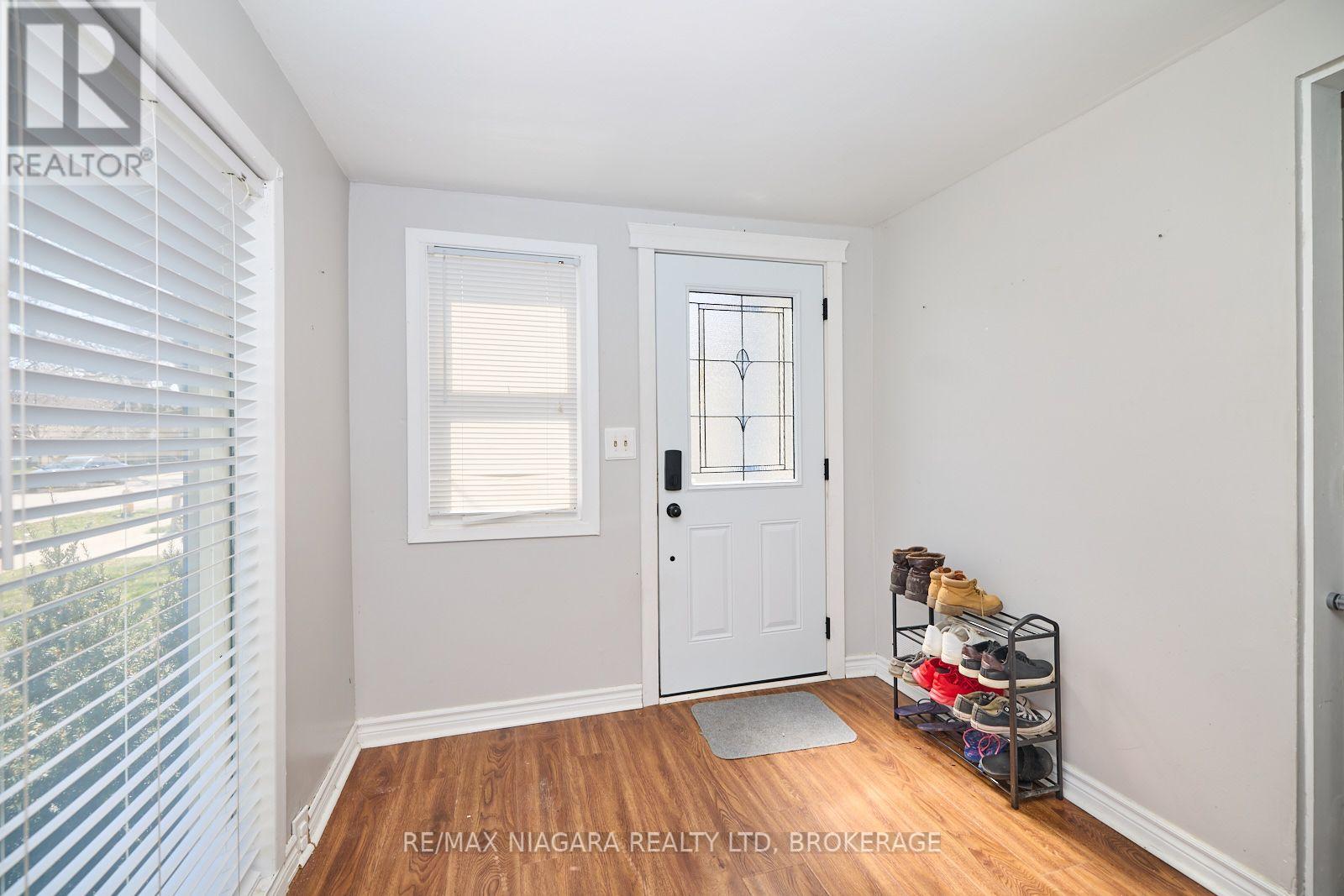 44 Churchill Street, St. Catharines, Ontario  L2S 2P5 - Photo 5 - X13698218