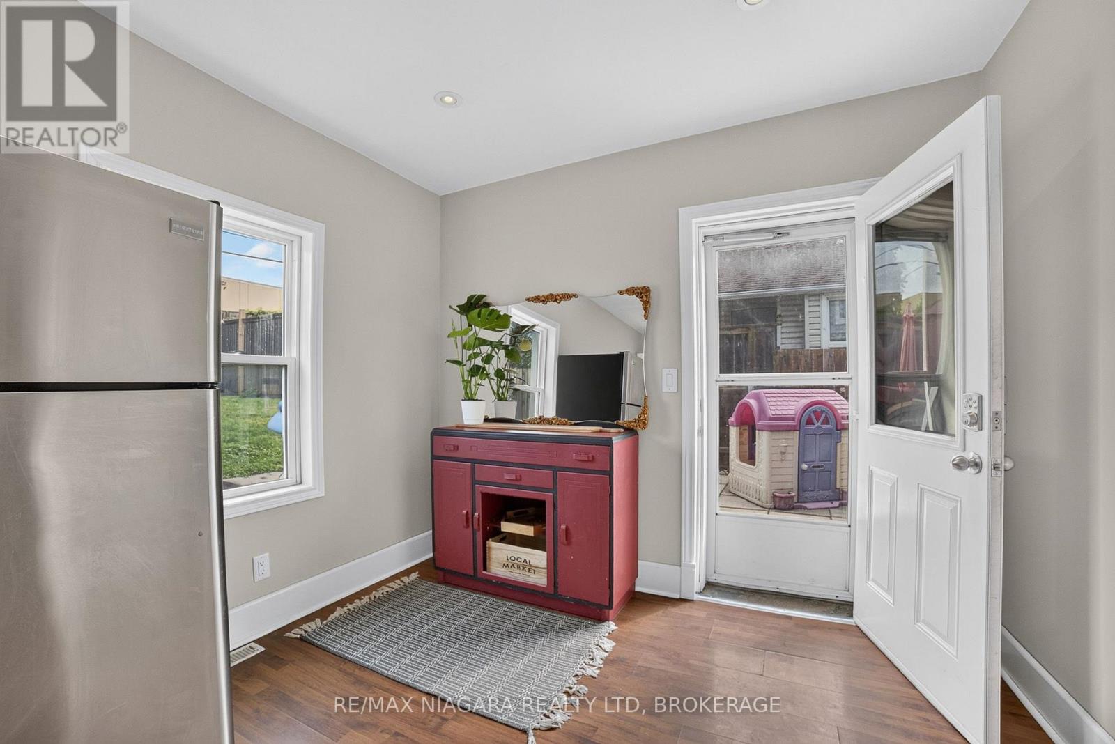 6303 Ker Street, Niagara Falls, Ontario  L2G 1X7 - Photo 12 - X13698302