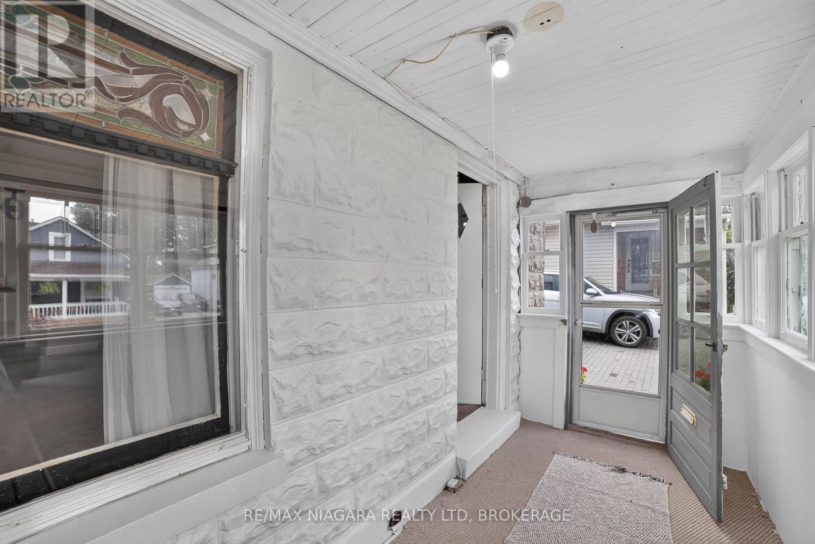 6303 Ker Street, Niagara Falls, Ontario  L2G 1X7 - Photo 7 - X13698302
