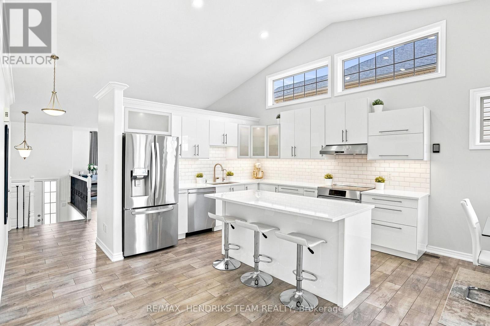 7032 Kelly Drive, Niagara Falls, Ontario  L2H 3J9 - Photo 7 - X13698606