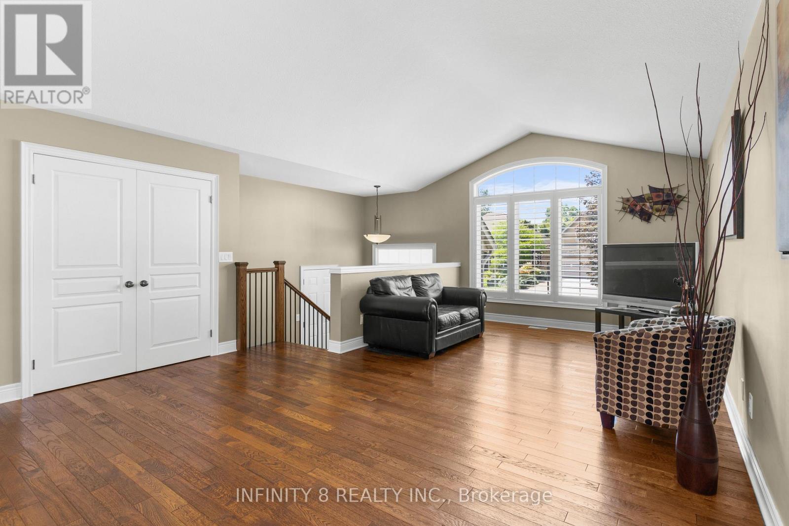 10 Sapphire Court, St. Catharines, Ontario  L2M 0A4 - Photo 6 - X13698746