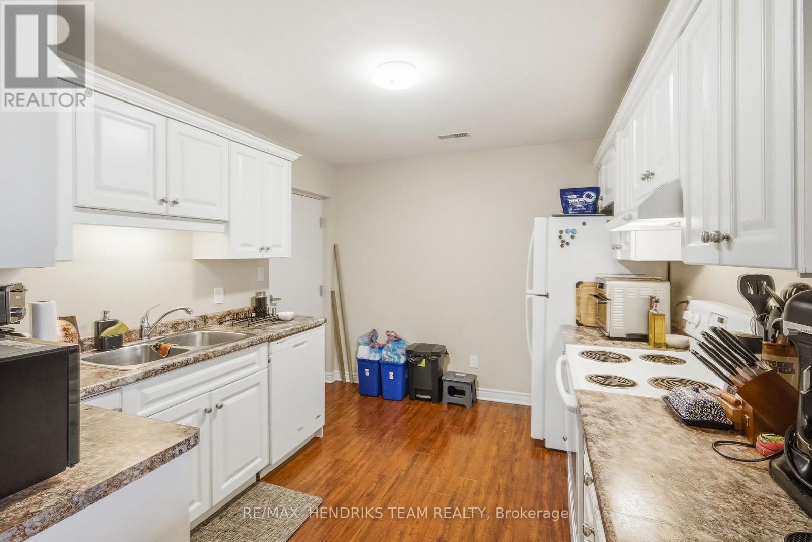 Upper Floor (2a) - 320 Vine Street, St. Catharines, Ontario  L2M 4T3 - Photo 11 - X13698788