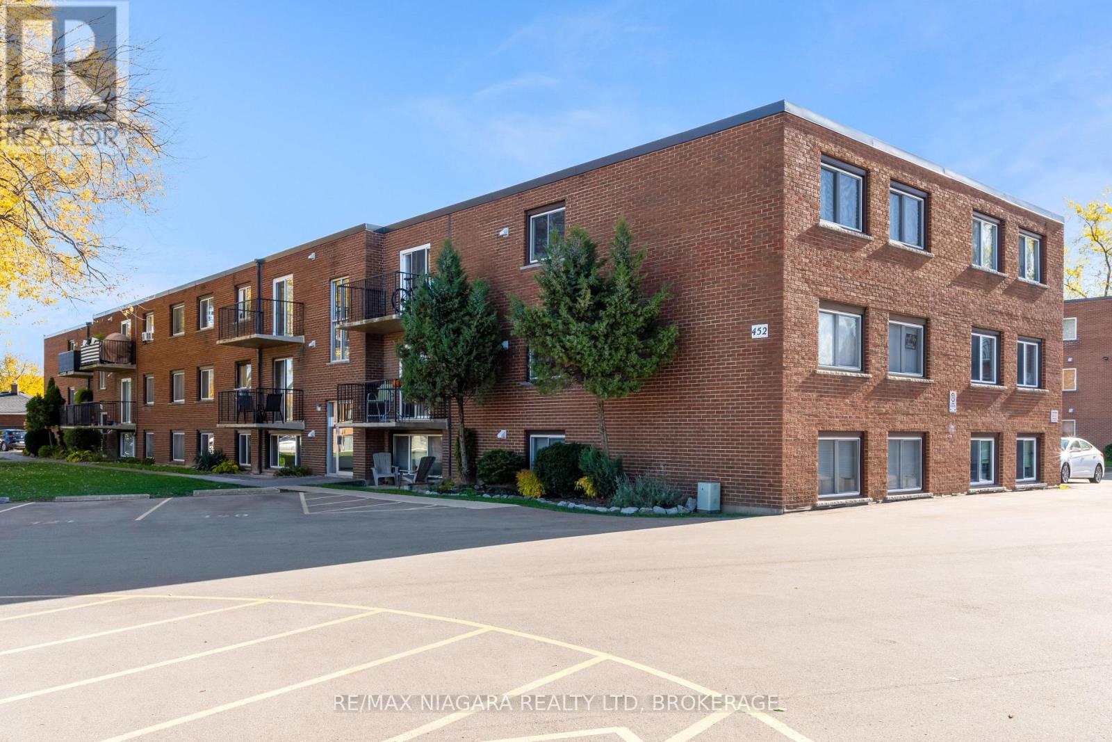 25 - 452 Carlton Street, St. Catharines, Ontario  L2M 4X1 - Photo 2 - X13699042