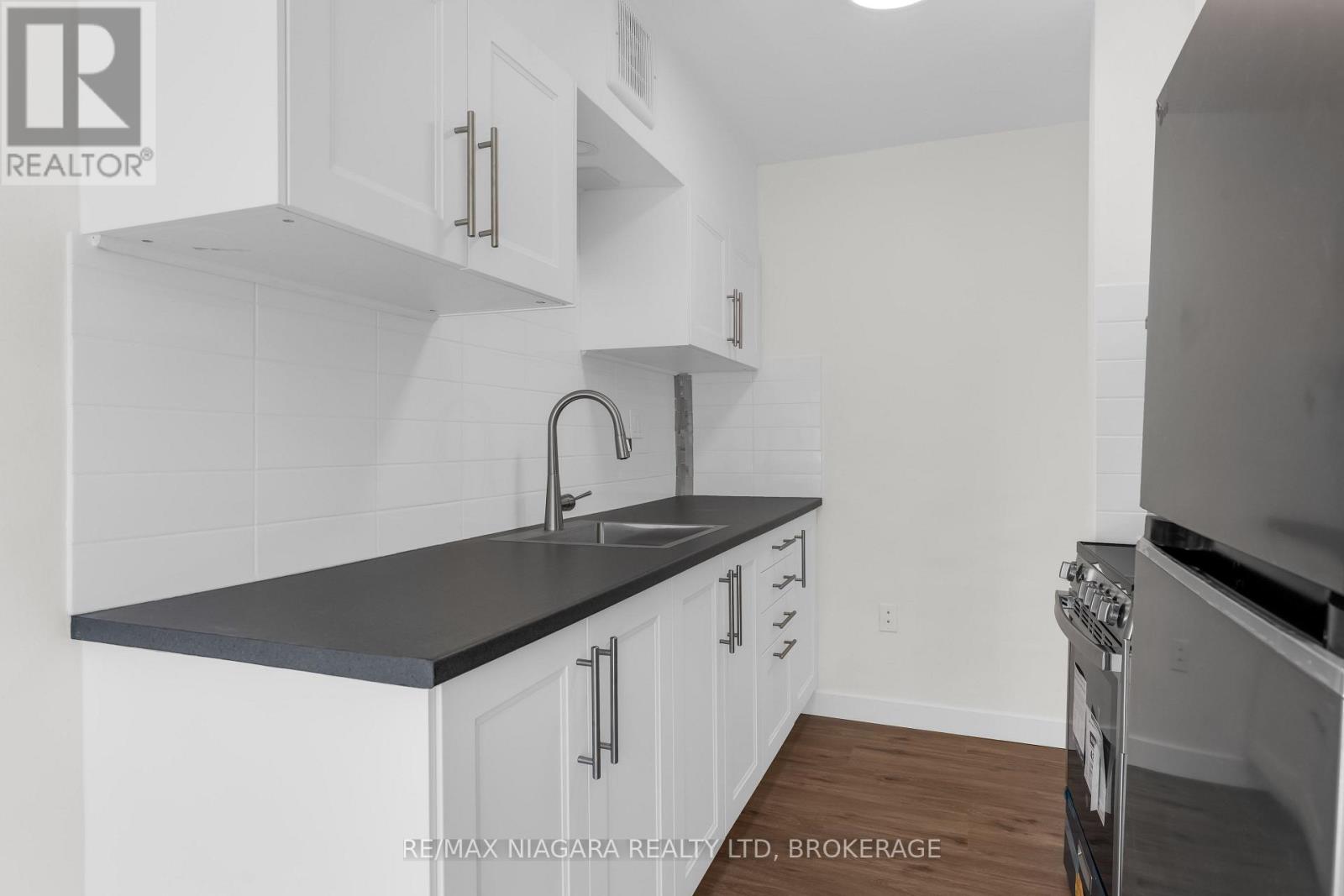 25 - 452 Carlton Street, St. Catharines, Ontario  L2M 4X1 - Photo 5 - X13699042