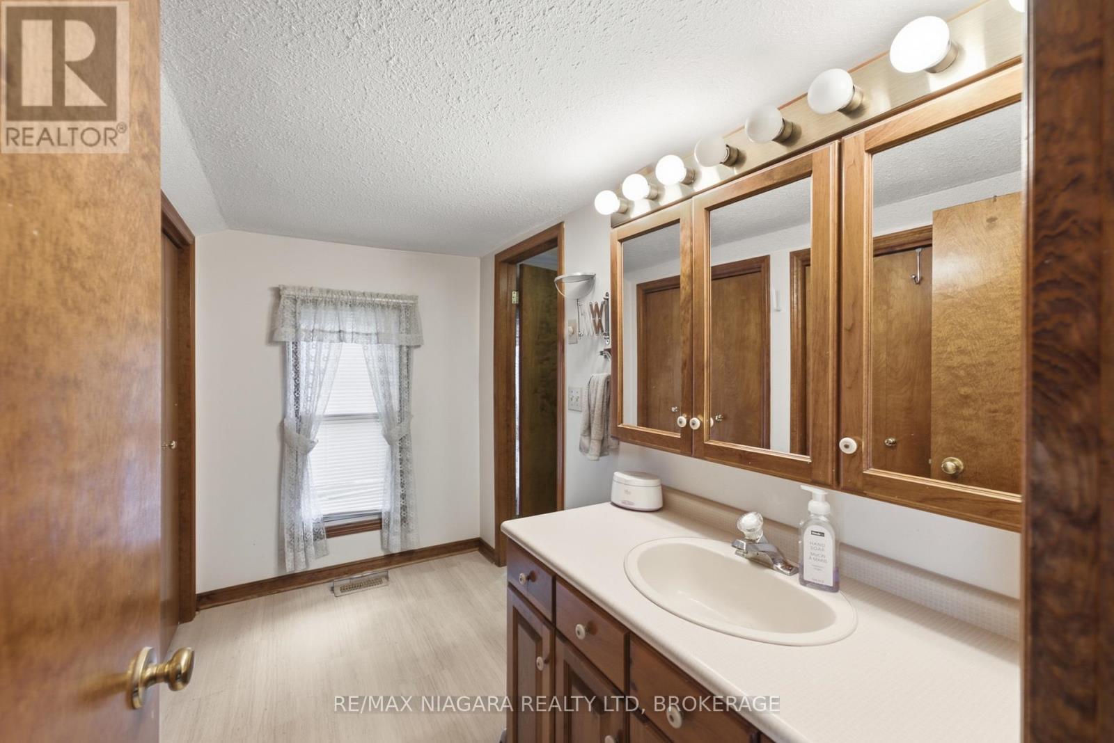 4491 Canborough Road, West Lincoln, Ontario  L0R 2J0 - Photo 17 - X13699814