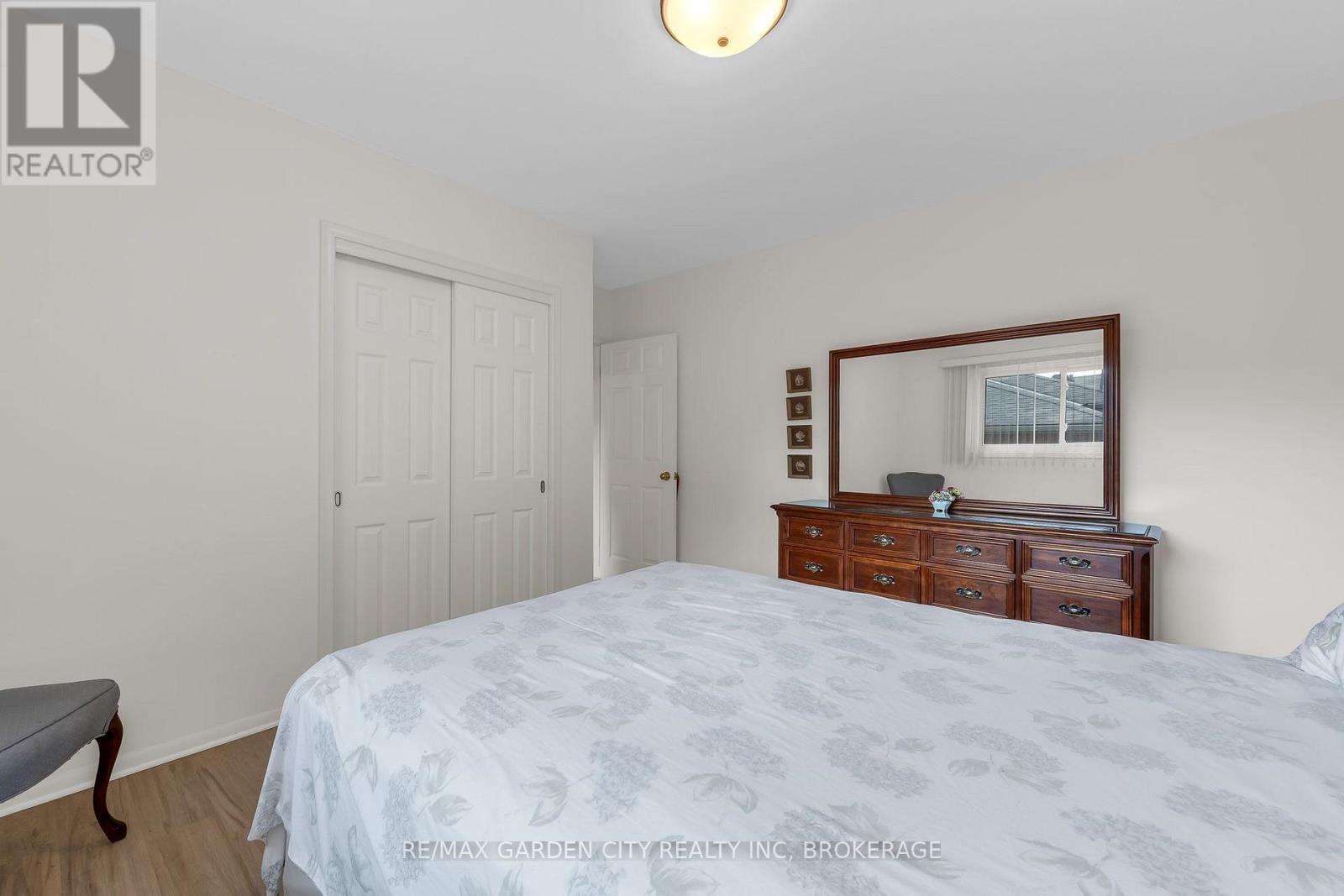 4 Regina Avenue, St. Catharines, Ontario  L2M 3G6 - Photo 9 - X13700352