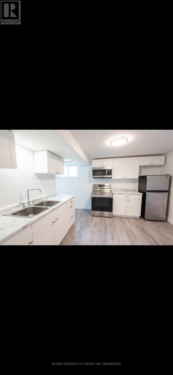 A - 99 Beatrice Street, Welland, Ontario  L3B 2Z2 - Photo 3 - X13702724