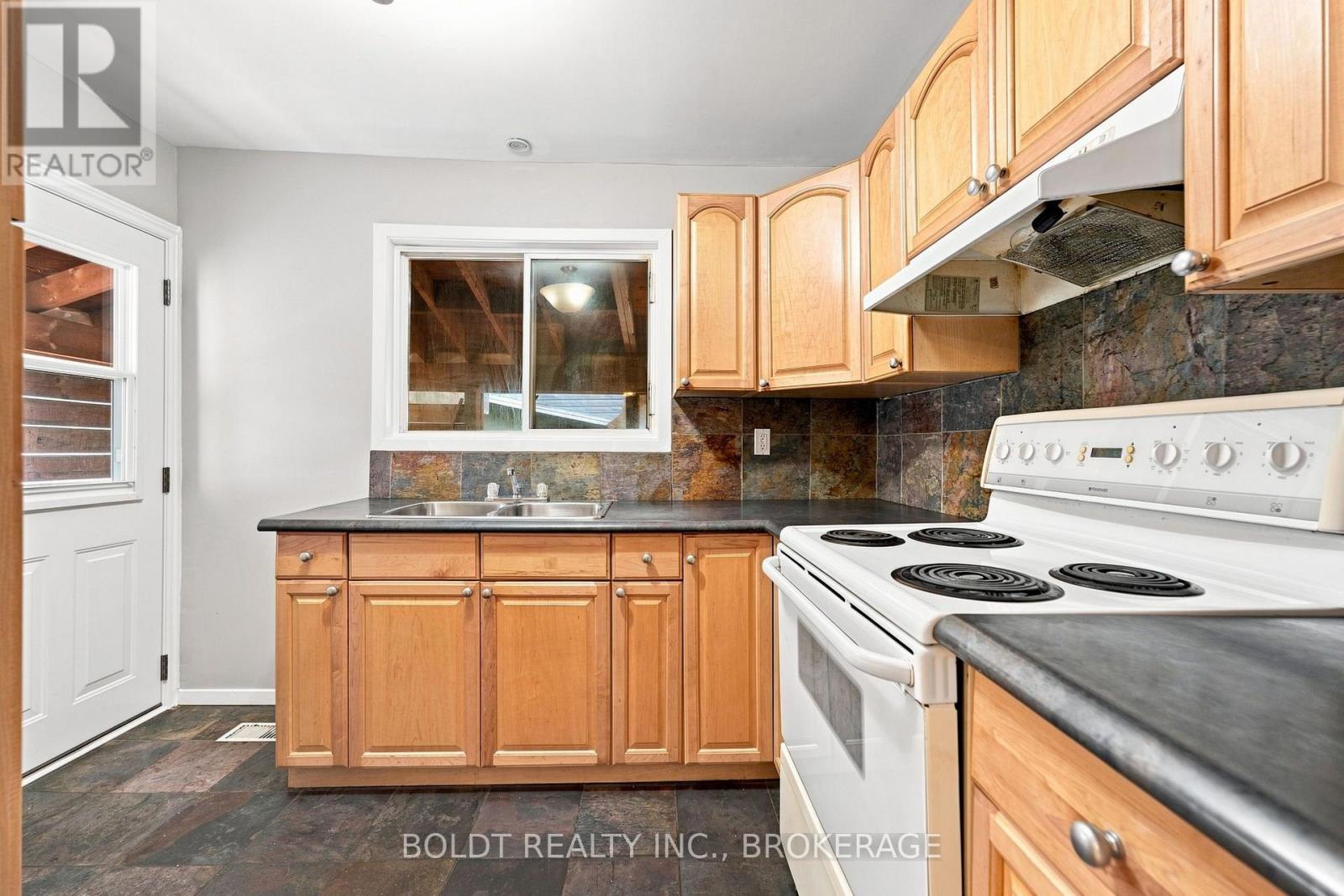38 Mars Avenue, Hamilton, Ontario  L8L 3V8 - Photo 11 - X13702772