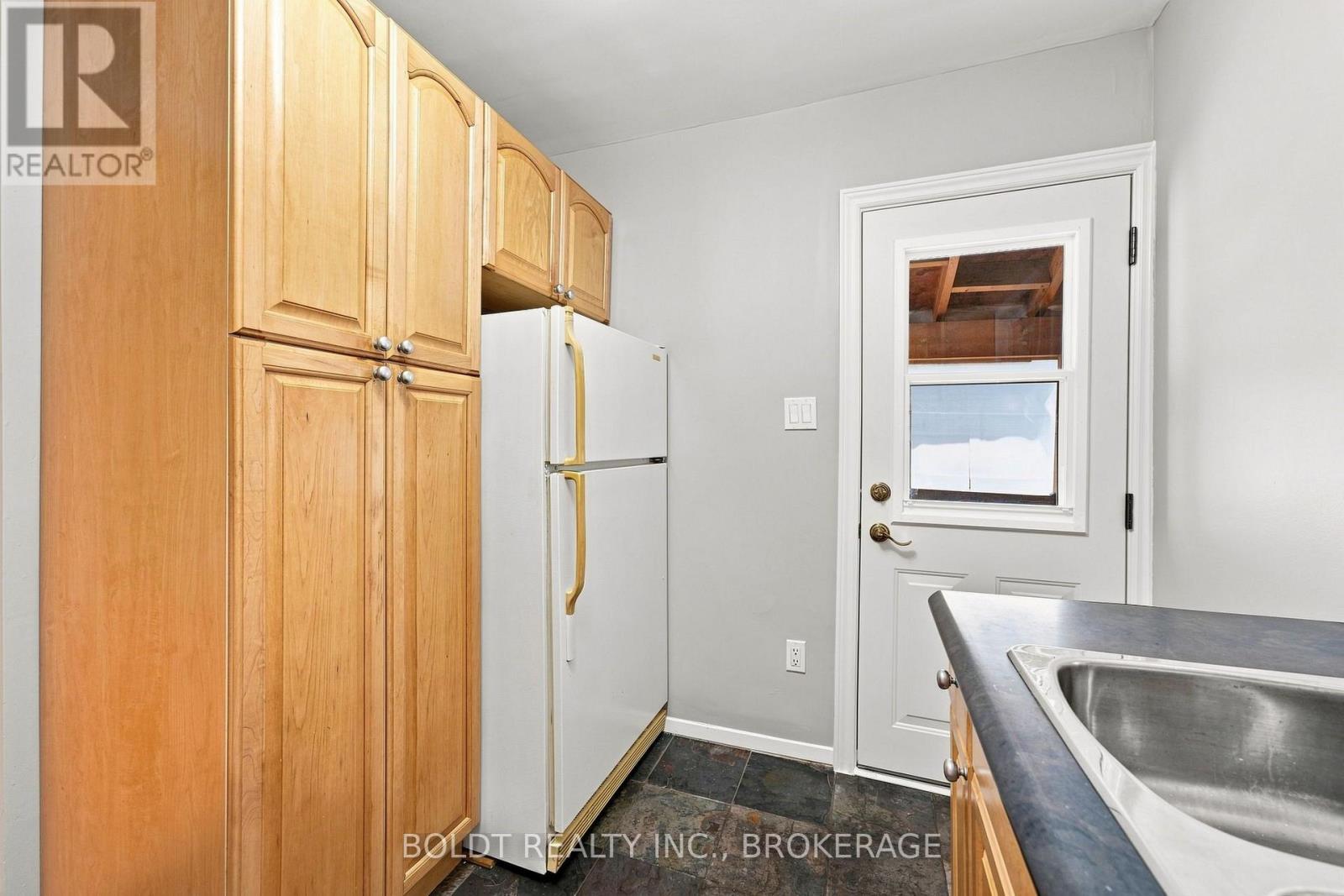 38 Mars Avenue, Hamilton, Ontario  L8L 3V8 - Photo 13 - X13702772