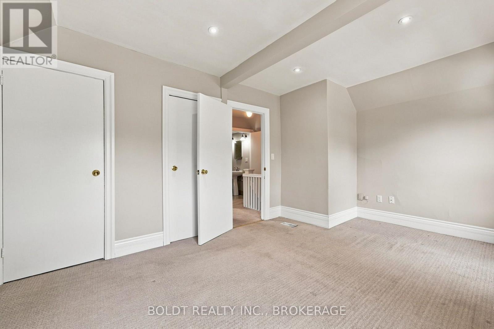 38 Mars Avenue, Hamilton, Ontario  L8L 3V8 - Photo 20 - X13702772