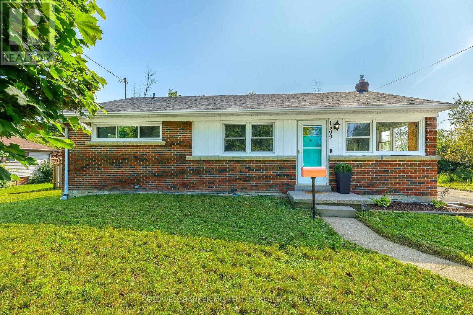 1300 Spears Road, Fort Erie, Ontario  L2A 4N3 - Photo 5 - X13703146