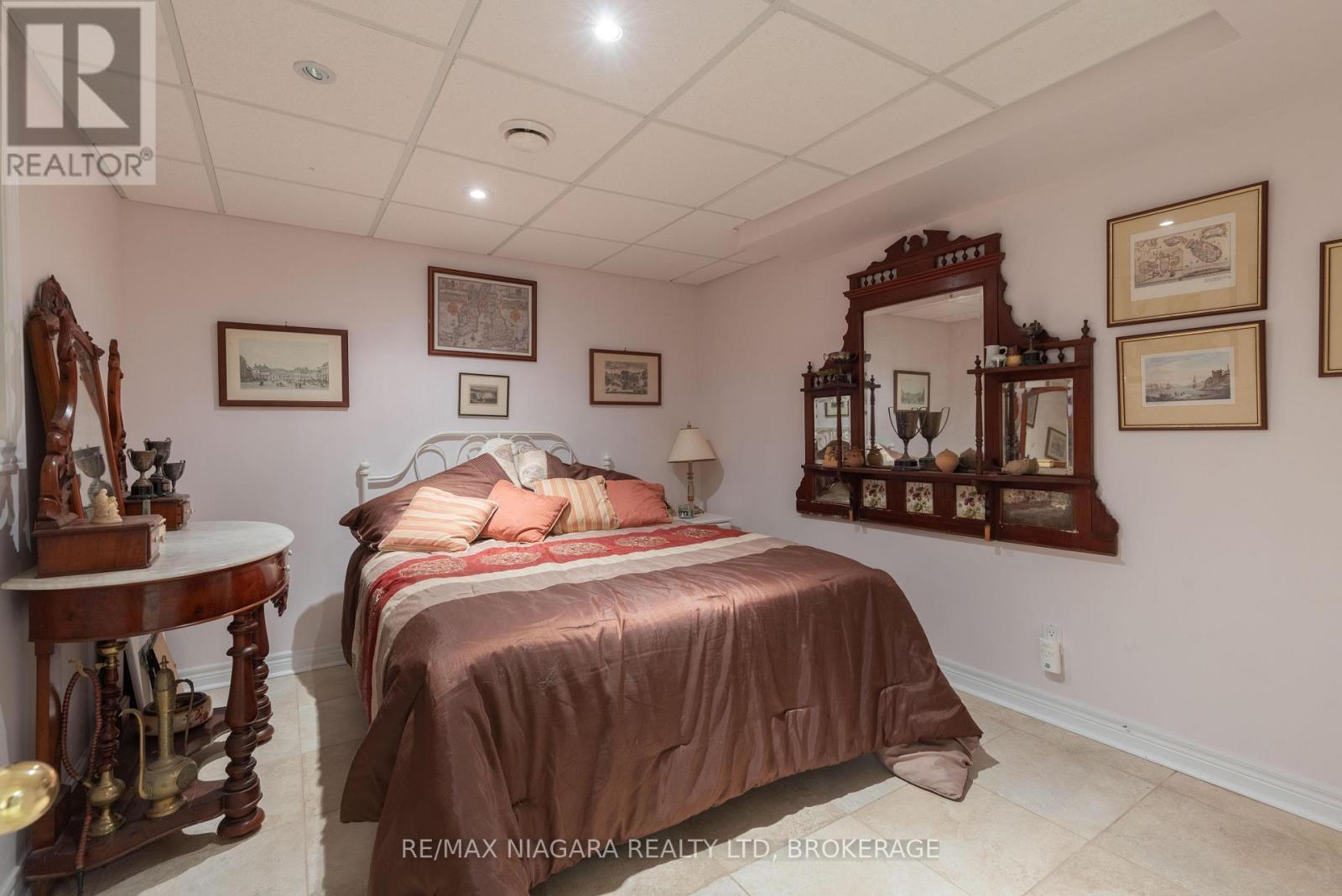 8056 Cathedral Drive, Niagara Falls, Ontario  L2H 2Z2 - Photo 31 - X13703606