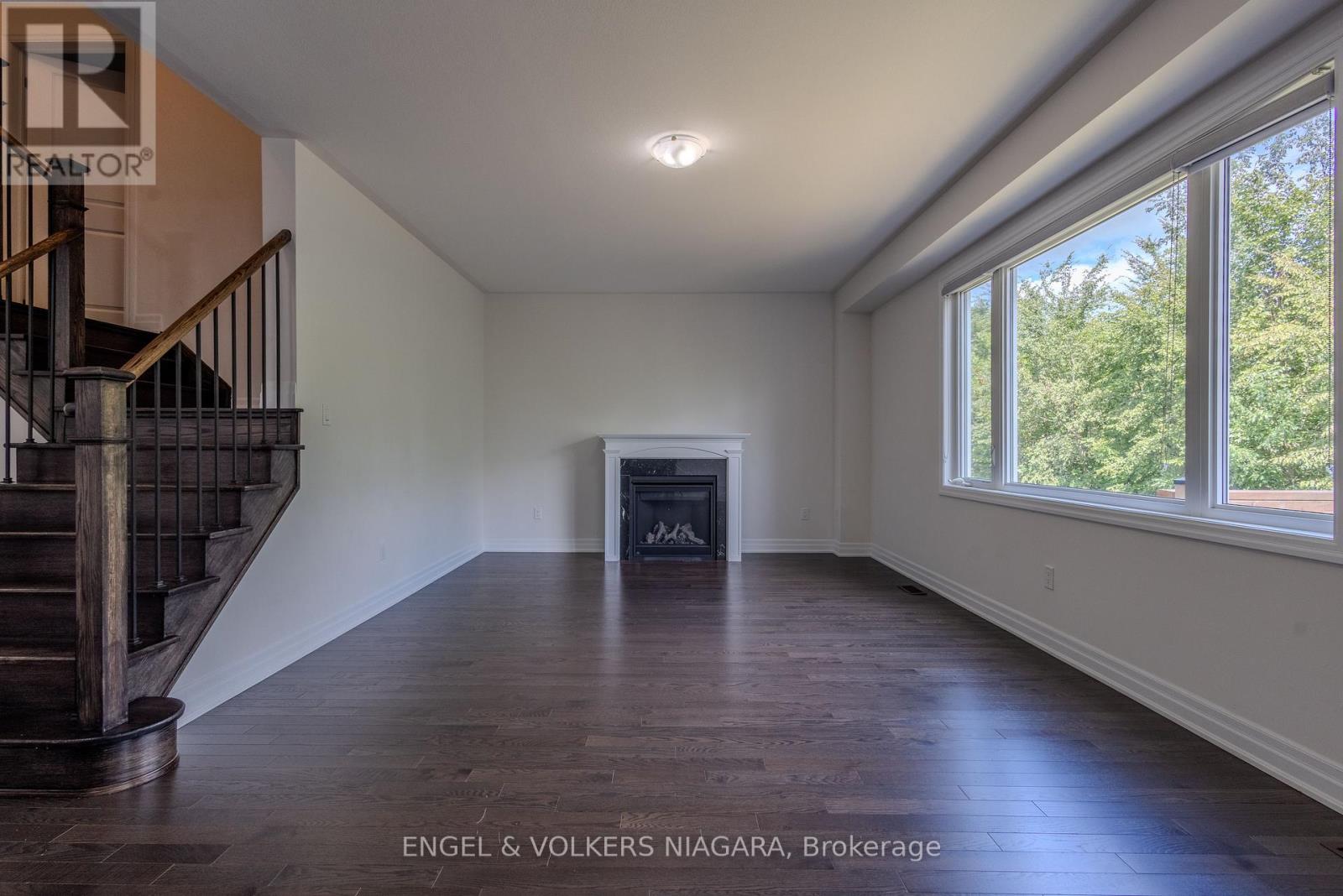 9218 White Oak Avenue, Niagara Falls, Ontario  L2G 0E9 - Photo 10 - X13703950