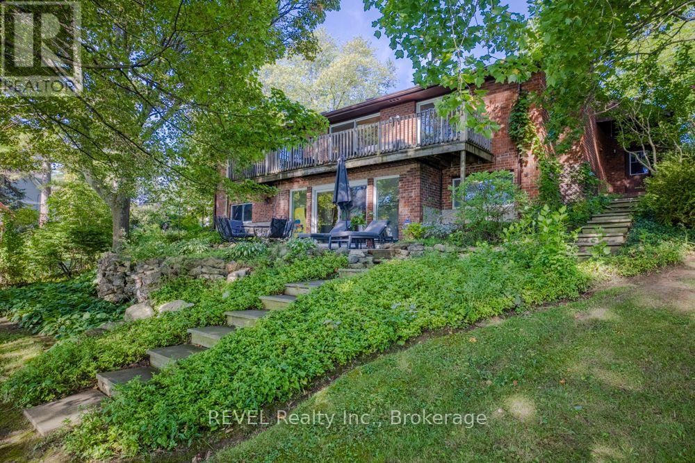 254 PROSPECT POINT ROAD, Fort Erie, Ontario