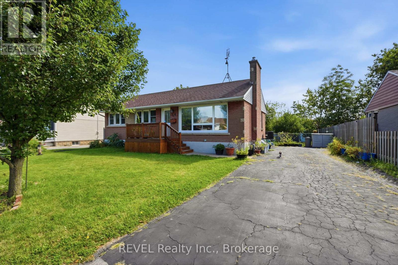 14 Gram Avenue, Welland, Ontario  L3C 1H3 - Photo 3 - X13705266