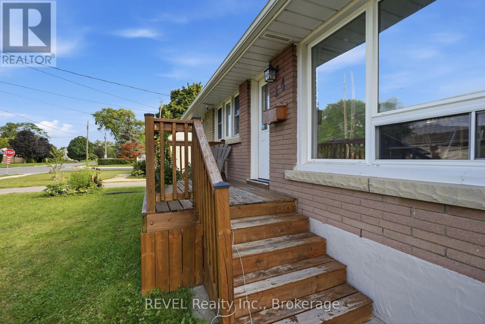 14 Gram Avenue, Welland, Ontario  L3C 1H3 - Photo 4 - X13705266