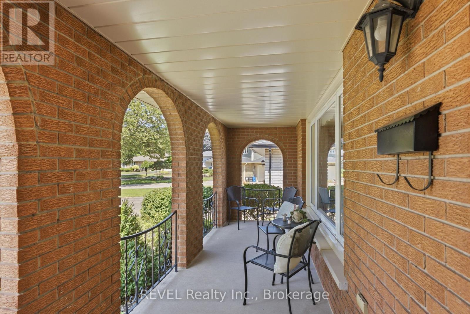 36 Ramsey Street, St. Catharines, Ontario  L2N 2K1 - Photo 4 - X13705406