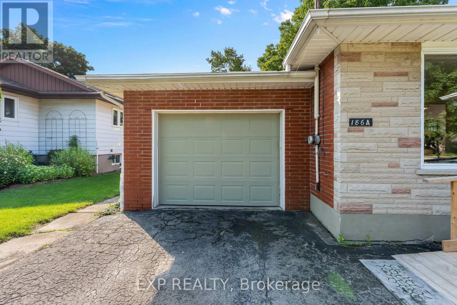 186a Lakeshore Road, St. Catharines, Ontario  L2N 2V3 - Photo 3 - X13705976