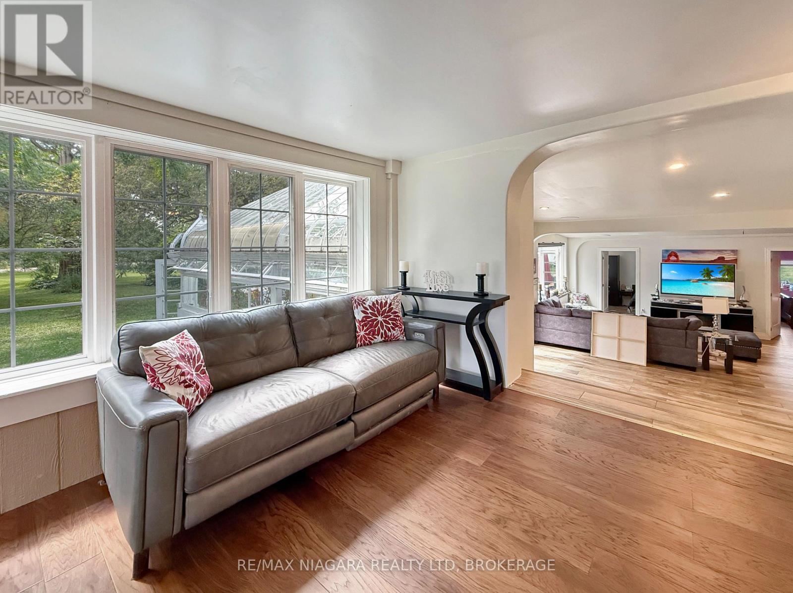 13693 Niagara River Parkway, Niagara Falls, Ontario  L2E 6S6 - Photo 10 - X13706082