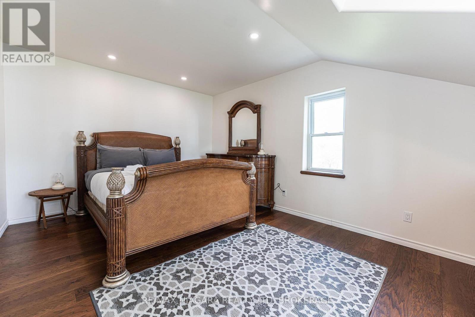 13693 Niagara River Parkway, Niagara Falls, Ontario  L2E 6S6 - Photo 19 - X13706082